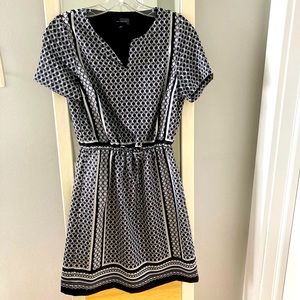 Black & white short-sleeve dress